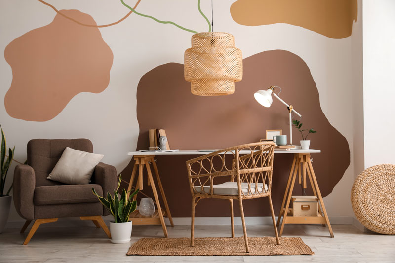 optimiser espace maison meubles polyvalents décor bureau lampadaire design